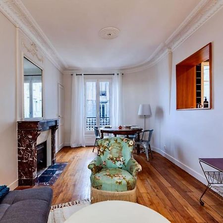 Charmant Appartement Au Coeur De Parigi Esterno foto