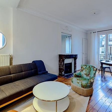 Charmant Appartement Au Coeur De Parigi Esterno foto