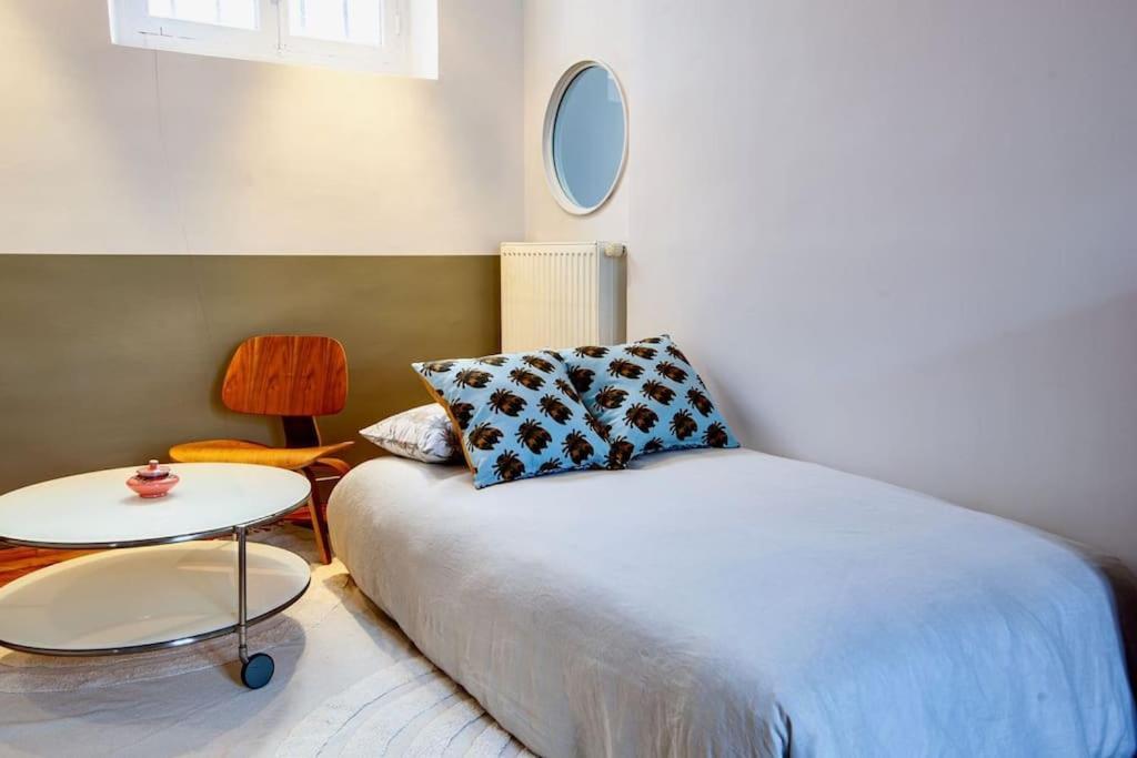 Charmant Appartement Au Coeur De Parigi Esterno foto